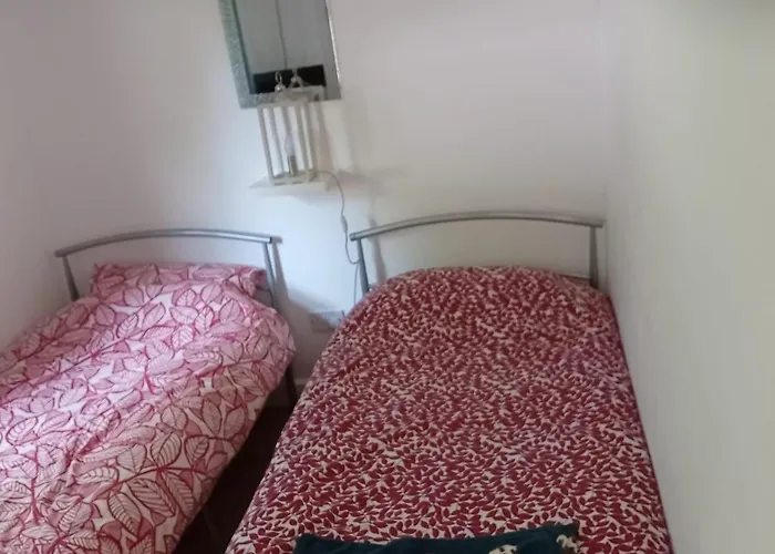 Sunny49 Min 3 Night Stay